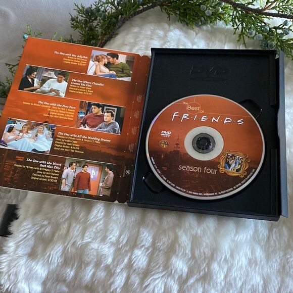Friends DVD Season 4 has 5 Episodes - Picture 3 of 4